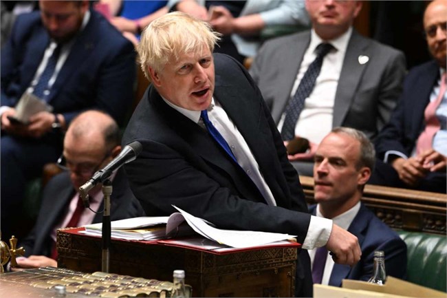 Anh: Thủ tướng Boris Johnson kiên quyết không từ chức dù các Bộ trưởng ồ ạt ra đi (07/7/2022)